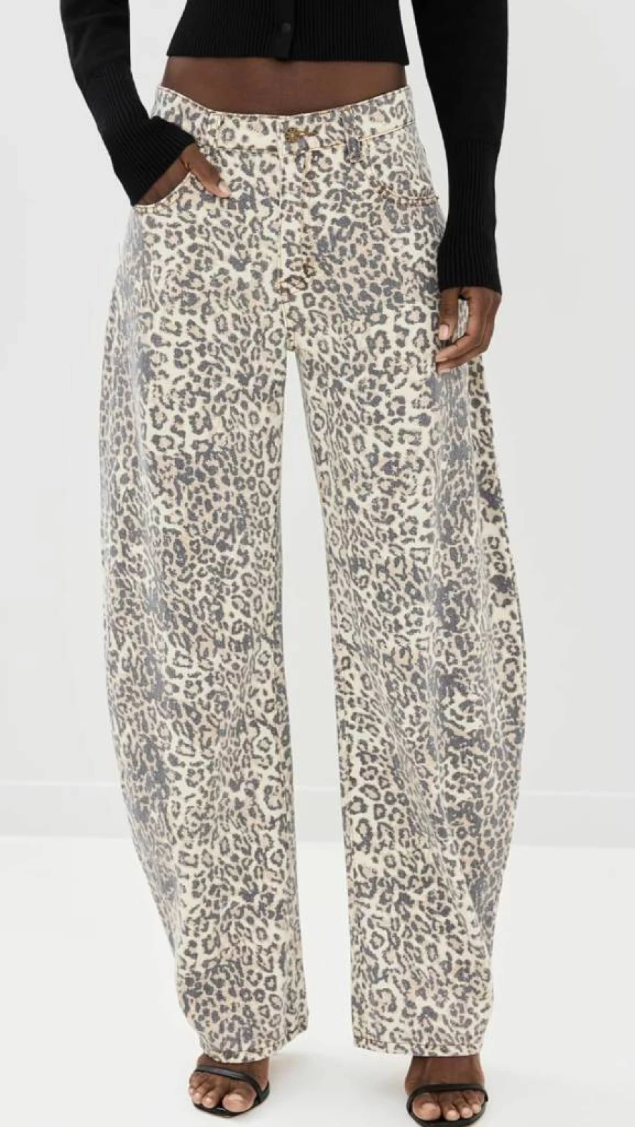 Lioness Women's Vintage Horseshoe Embellished High-Waisted Jeans – Stylish Denim Pants for Women