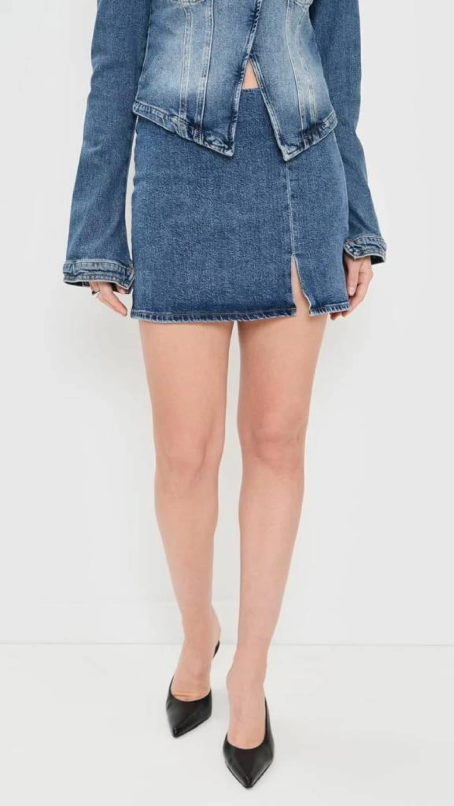 Good American Women's High-Waisted Denim Mini Skirt - Stretch Fit Distressed Style