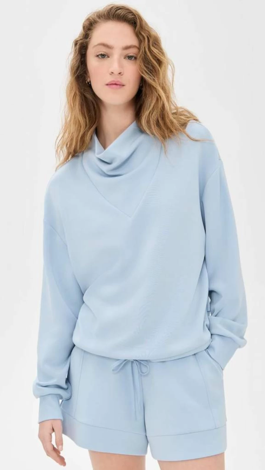 Varley Women's Betsy Sweatshirt - Comfortable & Stylish Activewear Top