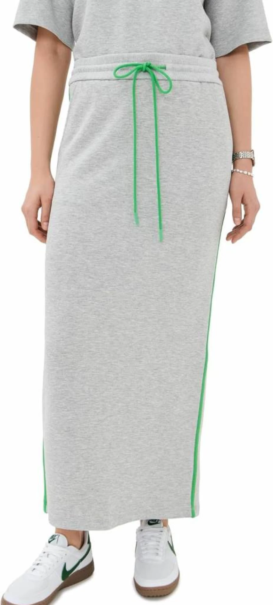 LE BOP Women's Kate Skirt - Stylish High-Waisted Flared Mini Skirt for Fashion Trends
