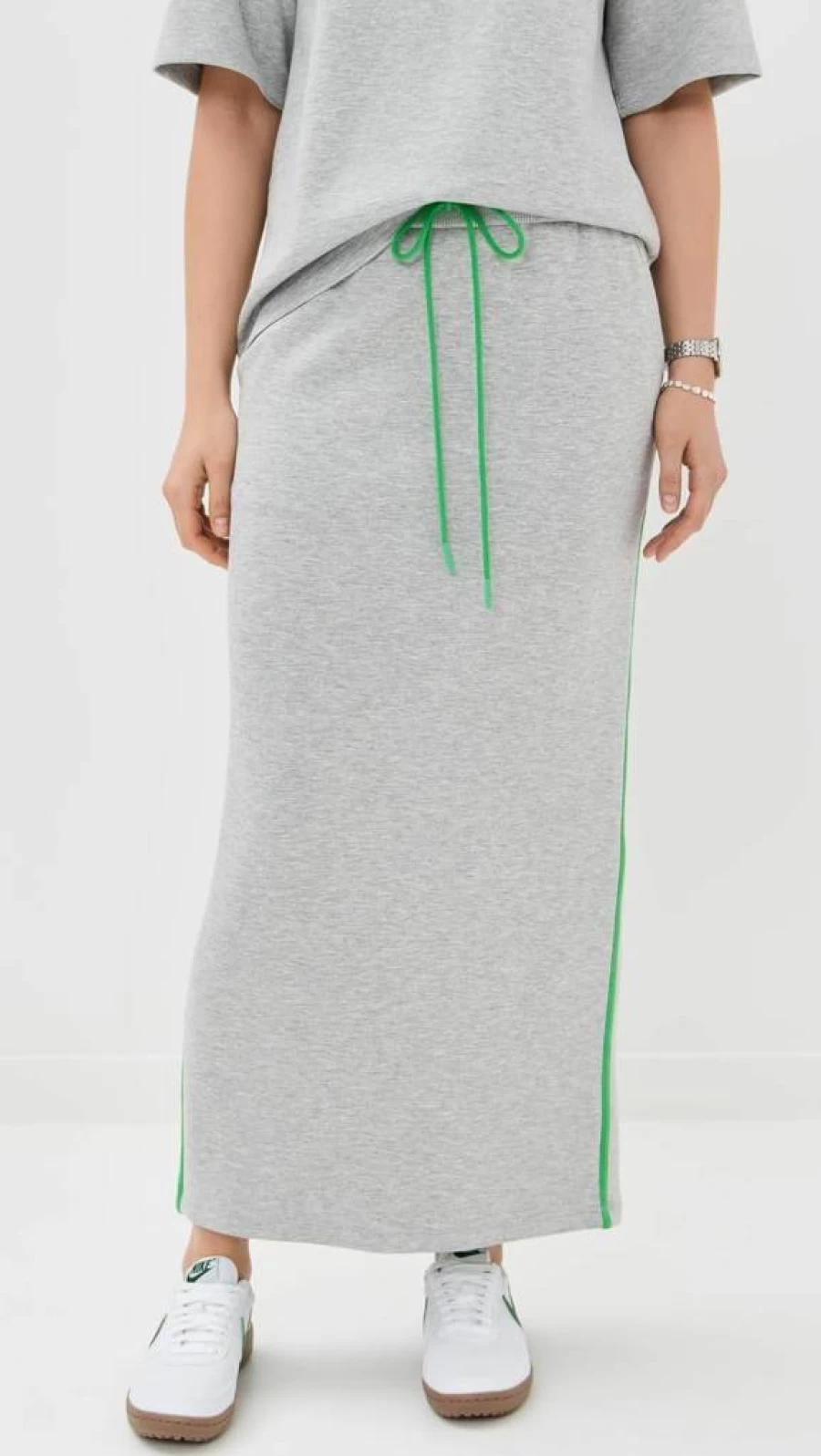 LE BOP Women's Kate Skirt - Stylish High-Waisted Flared Mini Skirt for Fashion Trends