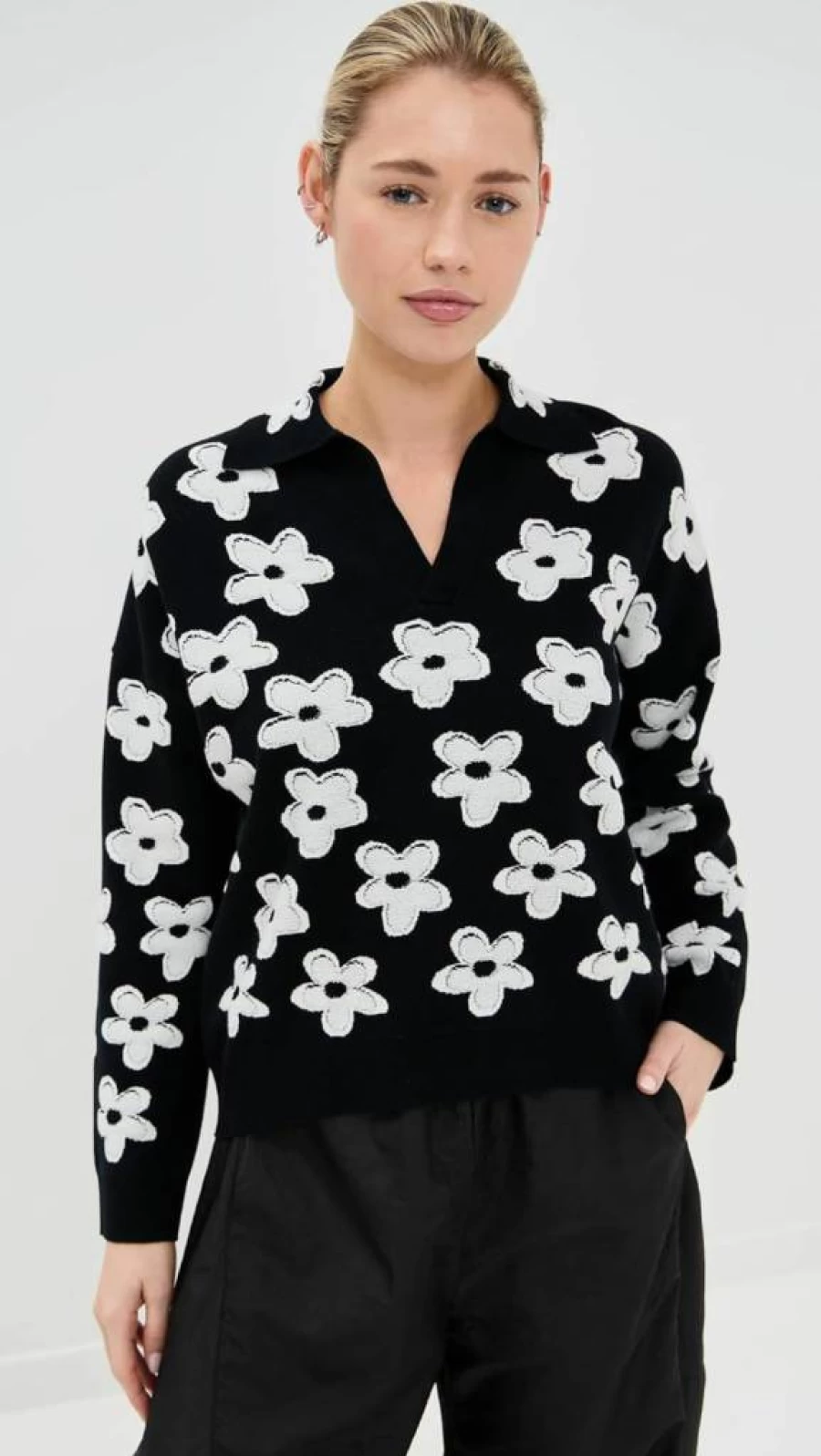 Marc Jacobs Women's Daisy Jacquard Polo Shirt - Floral Embroidered Casual Top
