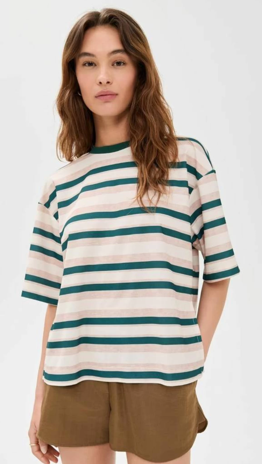 Lioness Women's Trendy T-Shirt - Stylish & Comfortable Emerging Tee